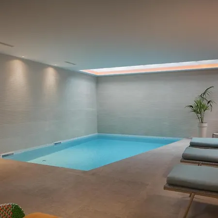 Villa Modern Noble With Outdoor And Indoor Pool Bale